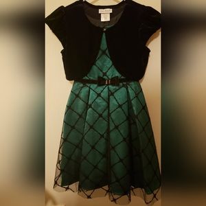 Child size 7 Holiday dress